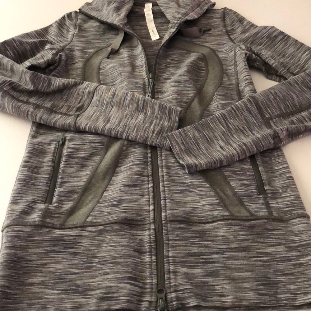 🕊🌷🕊LULULEMON ZIP 🌷🕊🌷